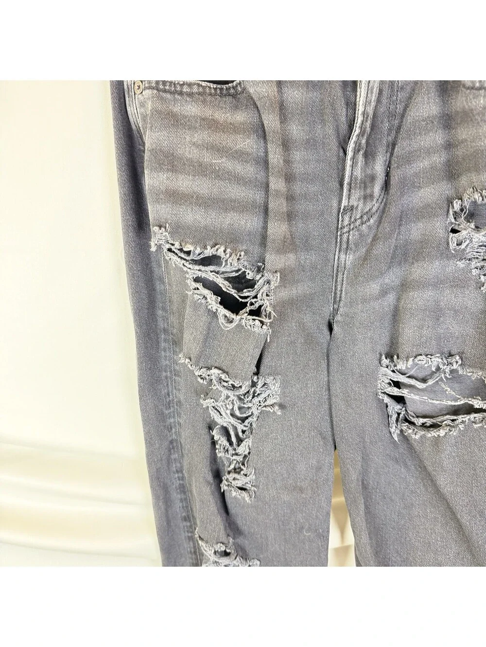American Eagle Mom Jeans Black/Gray Denim Jeans Cotton Distressed Size 4 Reg